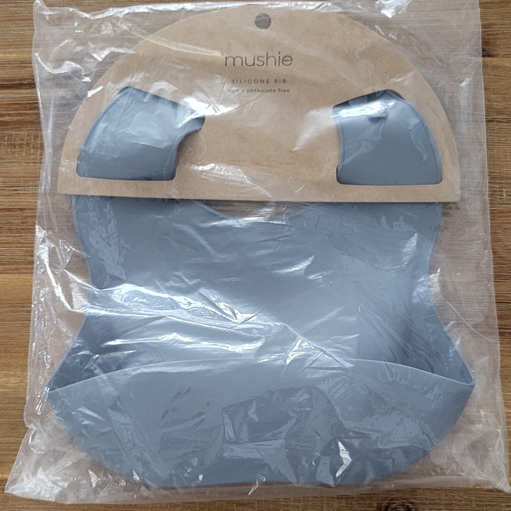 NWT Mushie Silicon Bib
